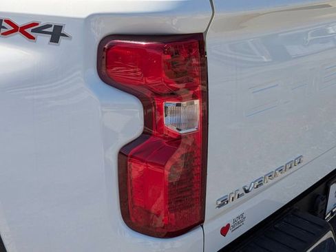 Used 2024 Chevrolet Silverado 2500 LT image 11