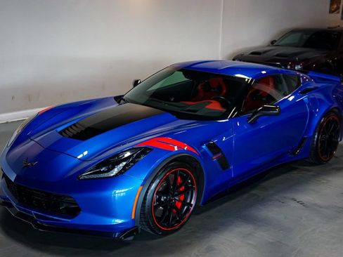 Used 2019 Chevrolet Corvette Grand Sport RWD image 32