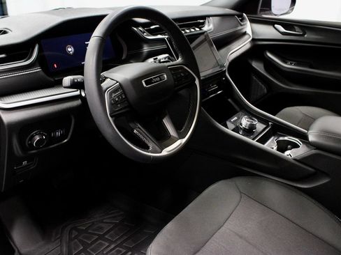 Used 2024 Jeep Grand Cherokee L Laredo AWD/4WD image 24