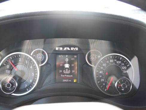 Used 2023 RAM 1500 Big Horn RWD image 34