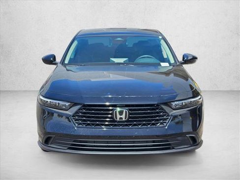 Used 2025 Honda Accord LX image 2