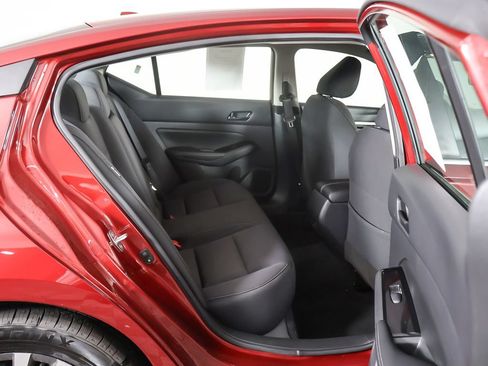 Used 2023 Nissan Altima 2.5 SV FWD image 28