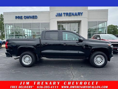 Used 2024 Chevrolet Colorado W/T RWD image 1