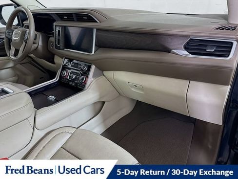 Used 2023 GMC Yukon XL Denali AWD/4WD image 38