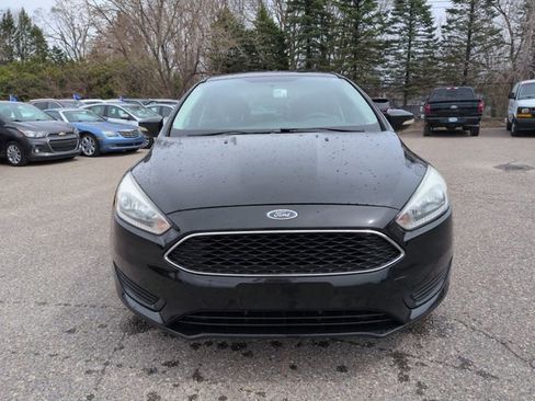 Used 2015 Ford Focus SE image 2