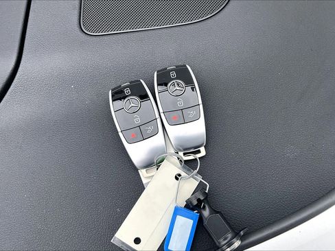 Used 2023 Mercedes-Benz E 450 Cabriolet image 13