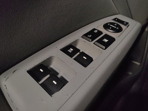 Used 2018 Hyundai Elantra SEL FWD image 27