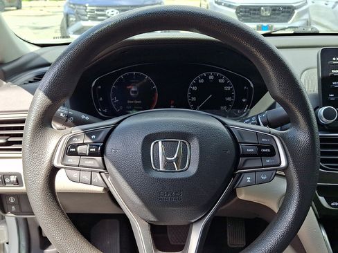 Used 2019 Honda Accord LX image 18