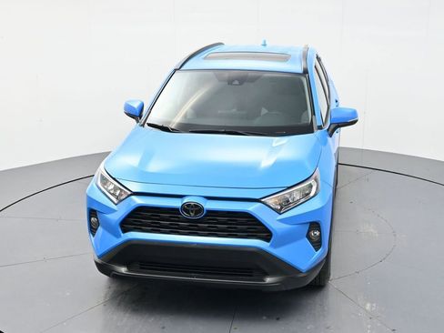 Used 2019 Toyota RAV4 XLE w/ Carpet Mat Package AWD/4WD image 38