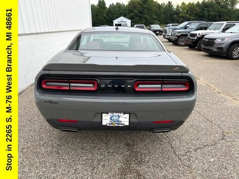 Used 2018 Dodge Challenger GT w/ Driver Convenience Group AWD/4WD image 10