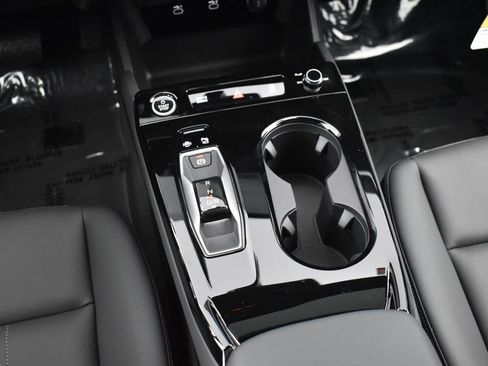 New 2027 Audi A6 e-tron Premium RWD image 15