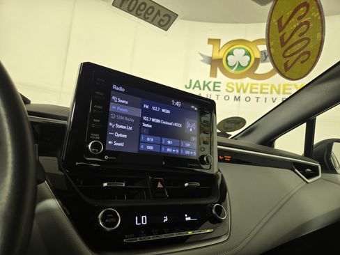 Used 2022 Toyota Corolla SE w/ Carpet Mat Package (TMS) image 19