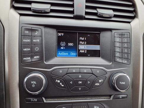 Used 2018 Ford Fusion S image 4