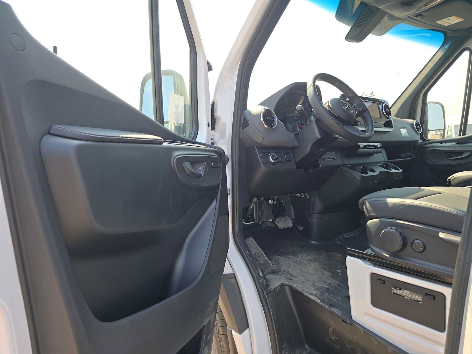 Used 2026 Mercedes-Benz Sprinter 2500 image 20