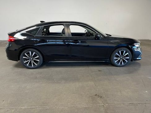 Used 2024 Honda Civic EX-L image 2