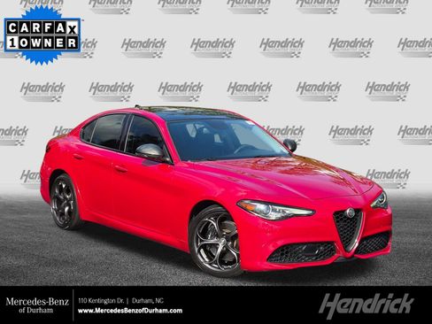 Used 2018 Alfa Romeo Giulia Ti Sport w/ Quick Order Package 22S Sport AWD/4WD image 1