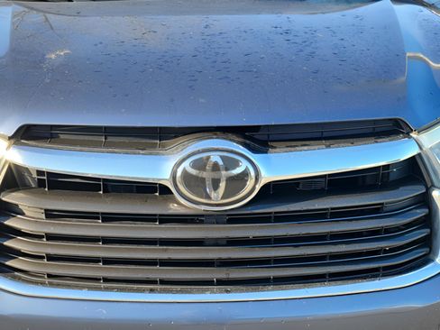 Used 2015 Toyota Highlander Limited Platinum image 10