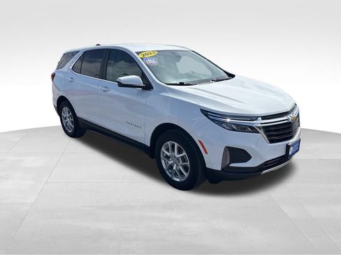 Used 2023 Chevrolet Equinox LT w/ Driver Convenience Package AWD/4WD image 9