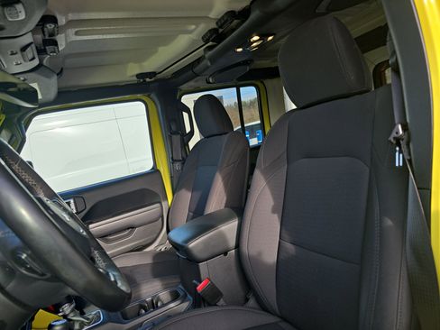Used 2022 Jeep Wrangler Unlimited Sport image 13
