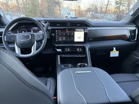 New 2026 GMC Sierra 2500 Denali w/ Denali Reserve Package image 18
