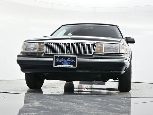 Used 1990 Lincoln Continental Signature image 37