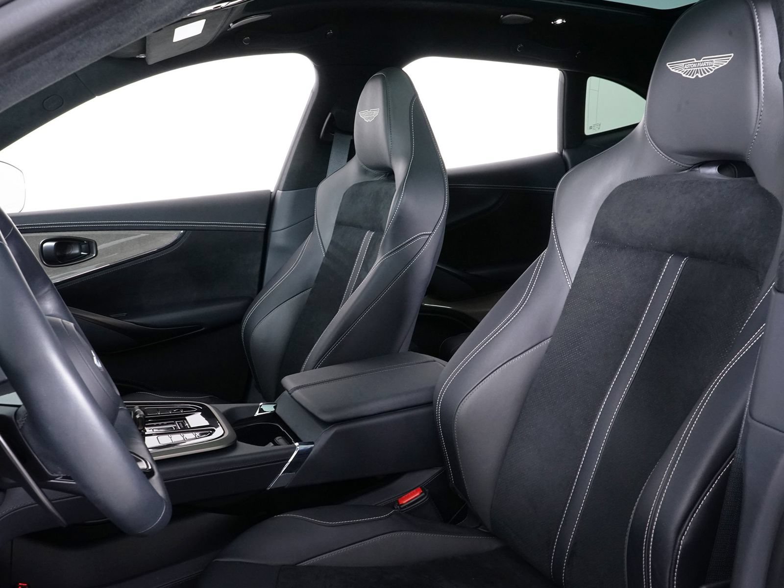 Used 2025 Aston Martin DBX 707 AWD/4WD image 5