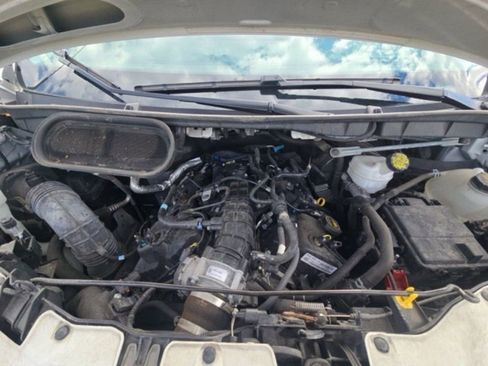 Used 2023 Ford Transit 350 XLT image 17