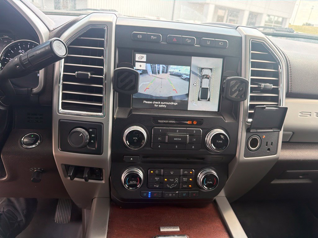 Used 2017 Ford F350 King Ranch w/ King Ranch Ultimate Package AWD/4WD image 12