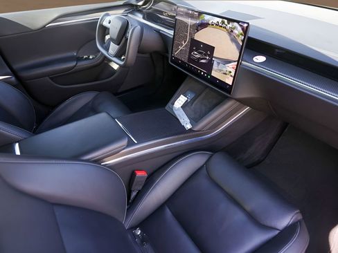 Used 2022 Tesla Model S Plaid AWD/4WD image 29