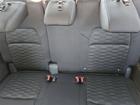 New 2025 Nissan Pathfinder SV image 6