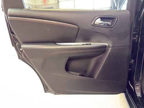 Used 2018 Dodge Journey GT image 28