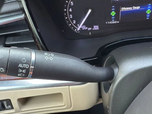 Used 2017 Cadillac XT5 Premium Luxury w/ LPO, Wheel Lock Package image 15