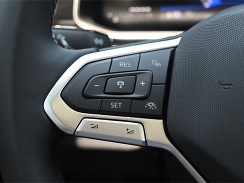 New 2025 Volkswagen Jetta SE image 11