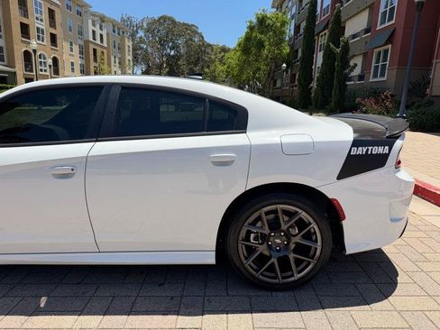 Used 2018 Dodge Charger R/T RWD image 29