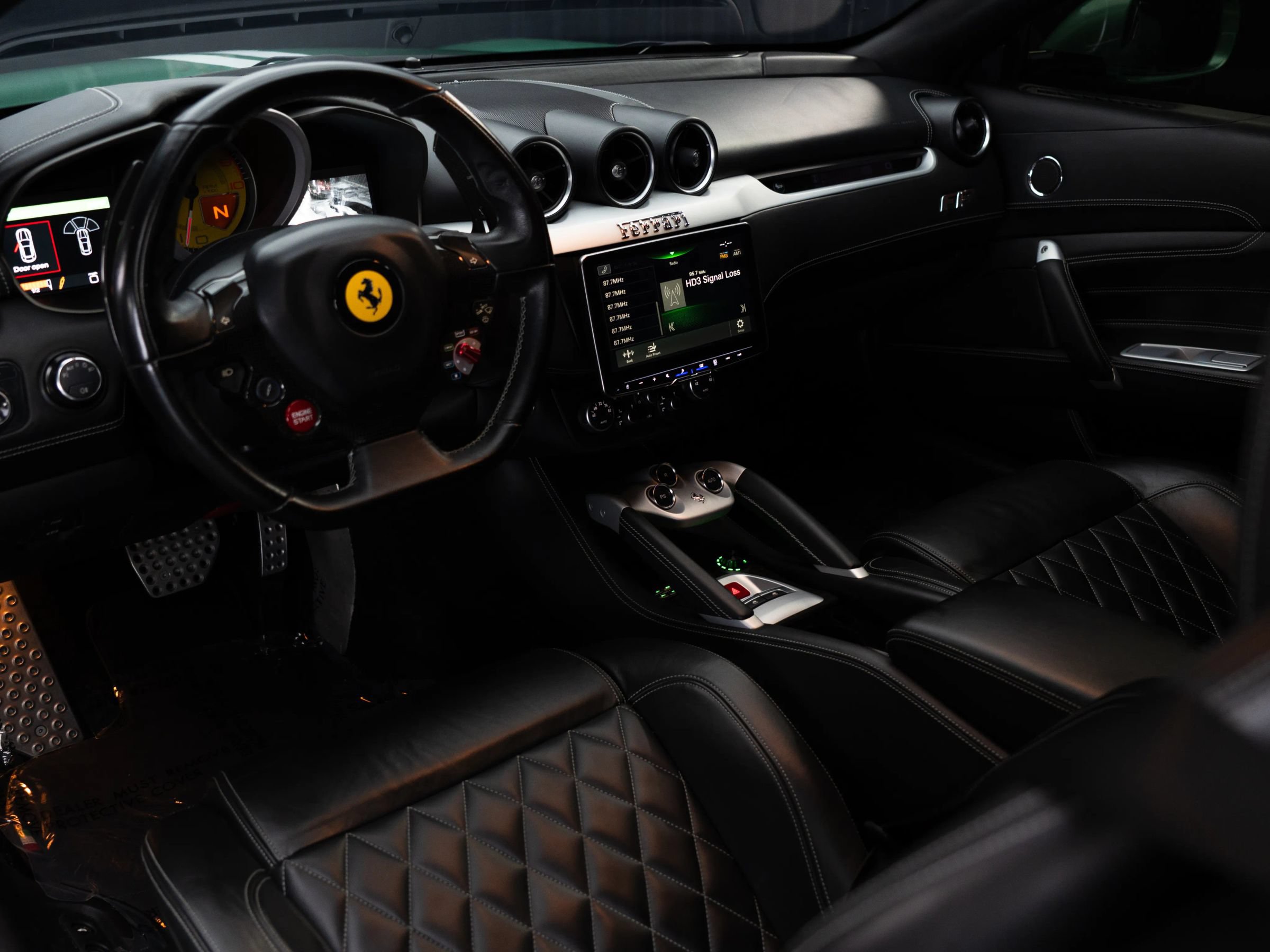 Used 2012 Ferrari FF AWD/4WD image 23