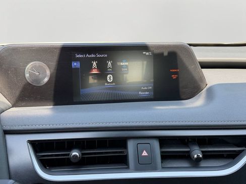 Used 2020 Lexus UX 200 w/ Accessory Package 2 FWD image 17