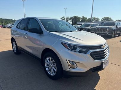 Used 2021 Chevrolet Equinox LS w/ LS Convenience Package
