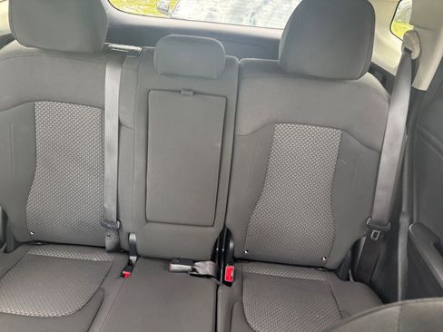 Used 2025 Kia Sportage LX FWD image 38