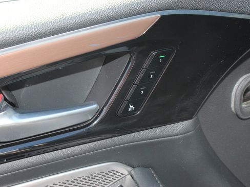 Used 2022 Acura MDX FWD image 12