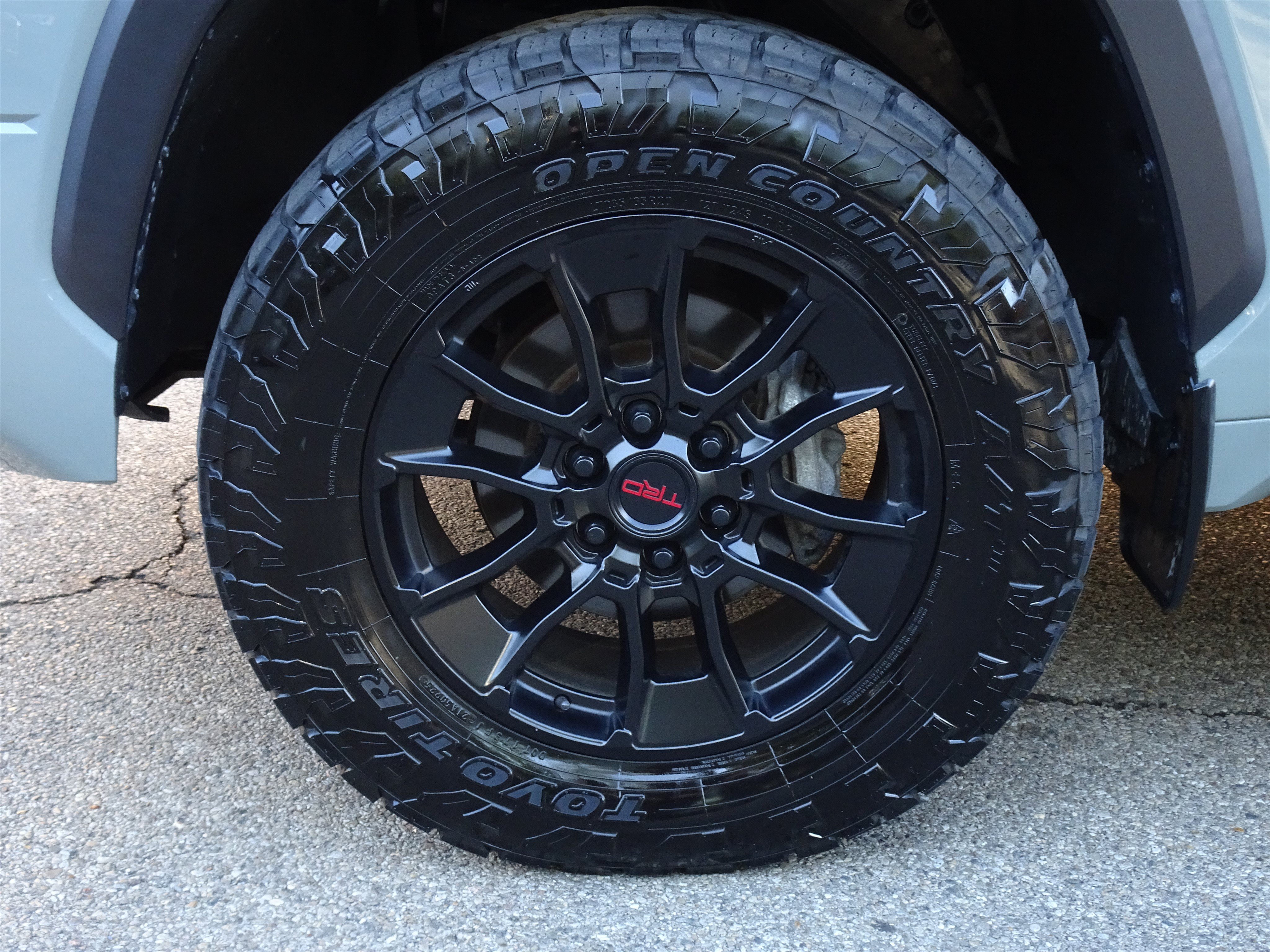 Used 2024 Toyota Tundra Limited w/ TRD Off-Road Package AWD/4WD image 17