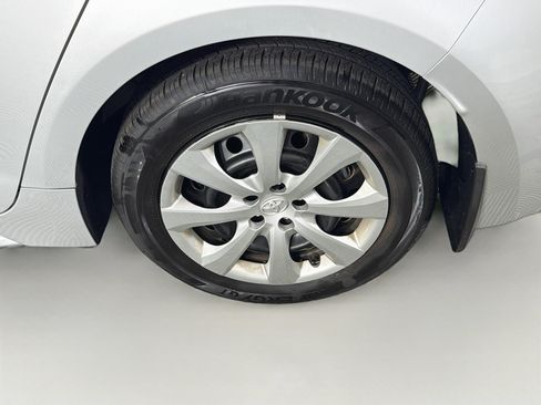Used 2026 Toyota Corolla LE FWD image 11