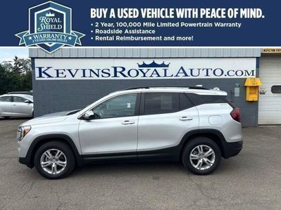 Used 2022 GMC Terrain SLE w/ Driver Convenience Package