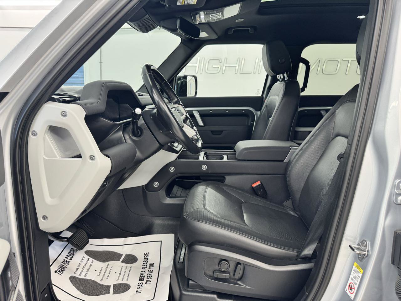 Used 2023 Land Rover Defender 110 X-Dynamic SE AWD/4WD image 10
