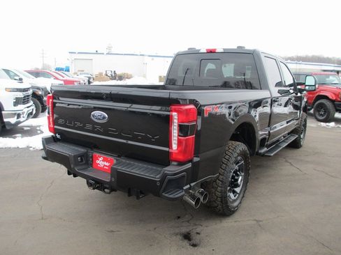 Used 2023 Ford F250 Lariat w/ Sport Appearance Package image 5