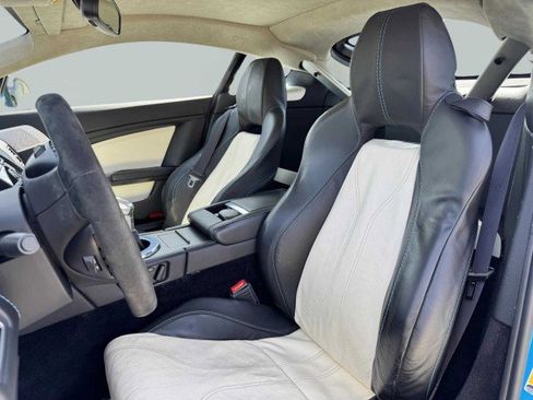 Used 2011 Aston Martin V12 Vantage Coupe image 25