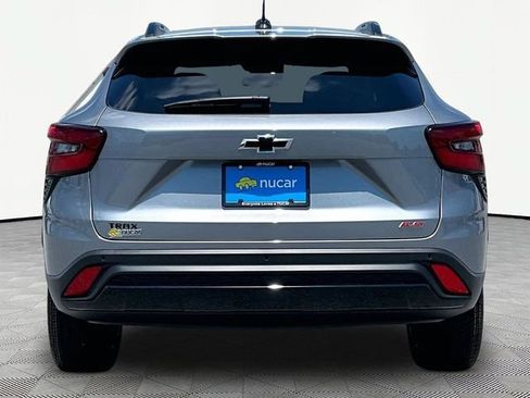 New 2026 Chevrolet Trax RS w/ Sunroof Package FWD image 5