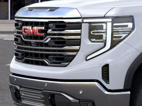 New 2026 GMC Sierra 1500 SLT image 13
