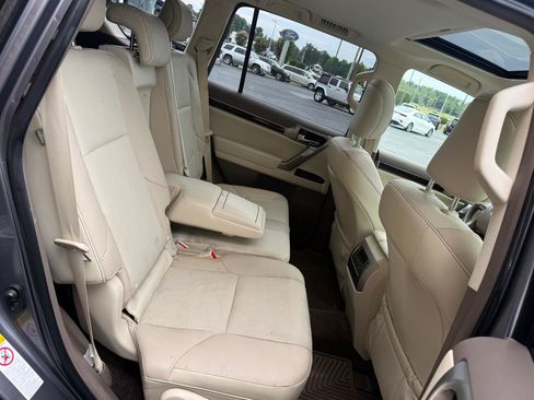 Used 2015 Lexus GX 460 w/ Premium Package AWD/4WD image 17