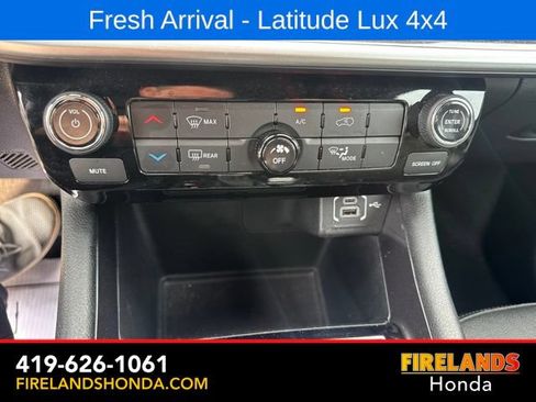 Used 2023 Jeep Compass Latitude AWD/4WD image 25