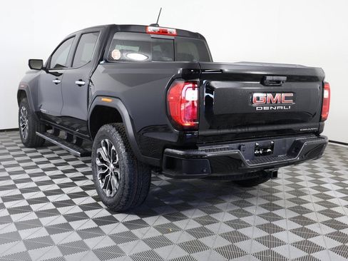 Used 2025 GMC Canyon Denali image 56